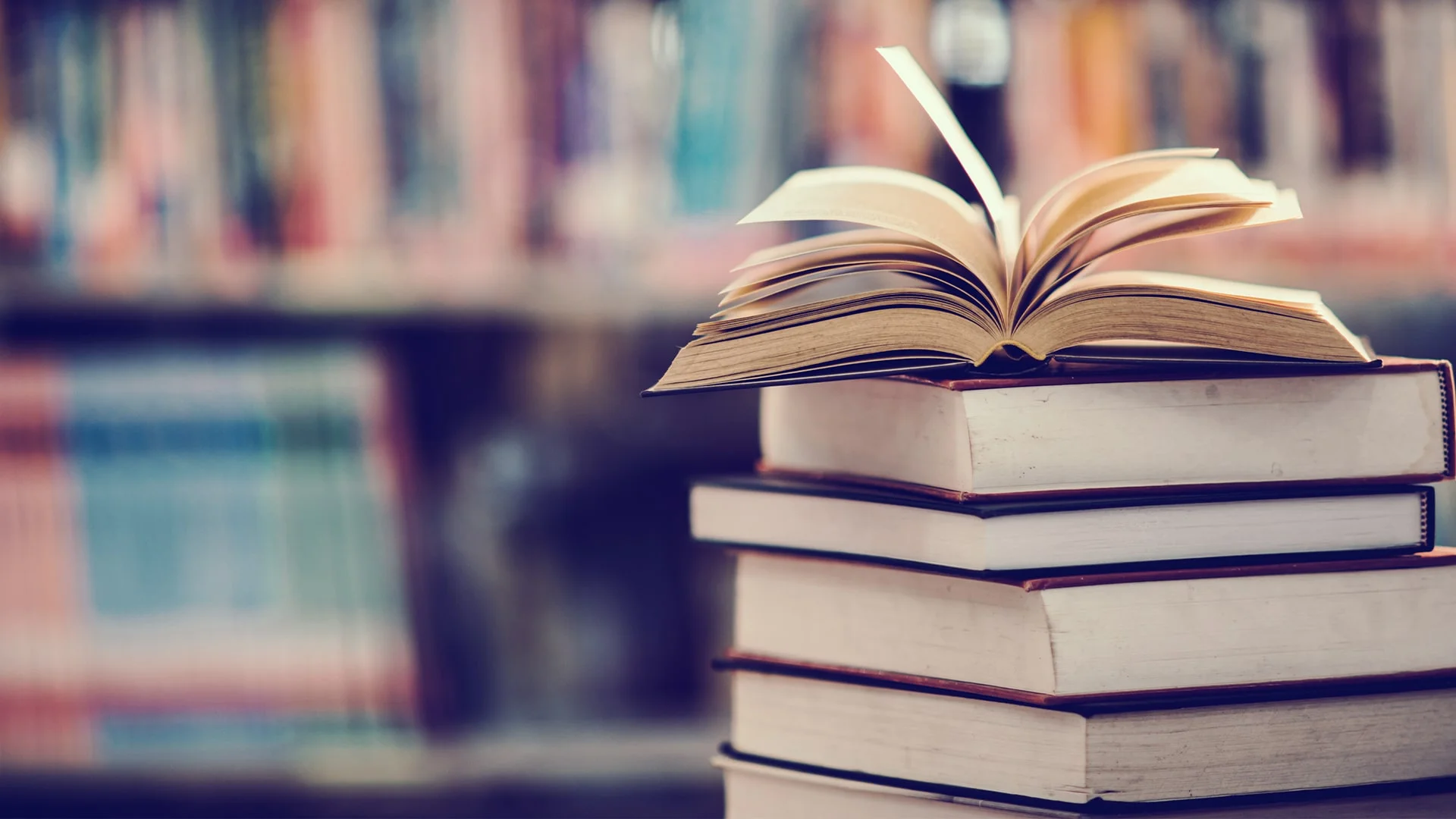pilha de livros