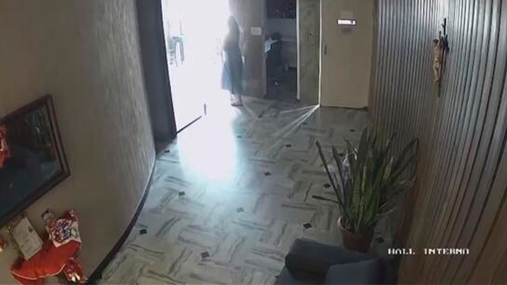 Mulher é investigada por injúria racial contra casal de SP em prédio de BH: